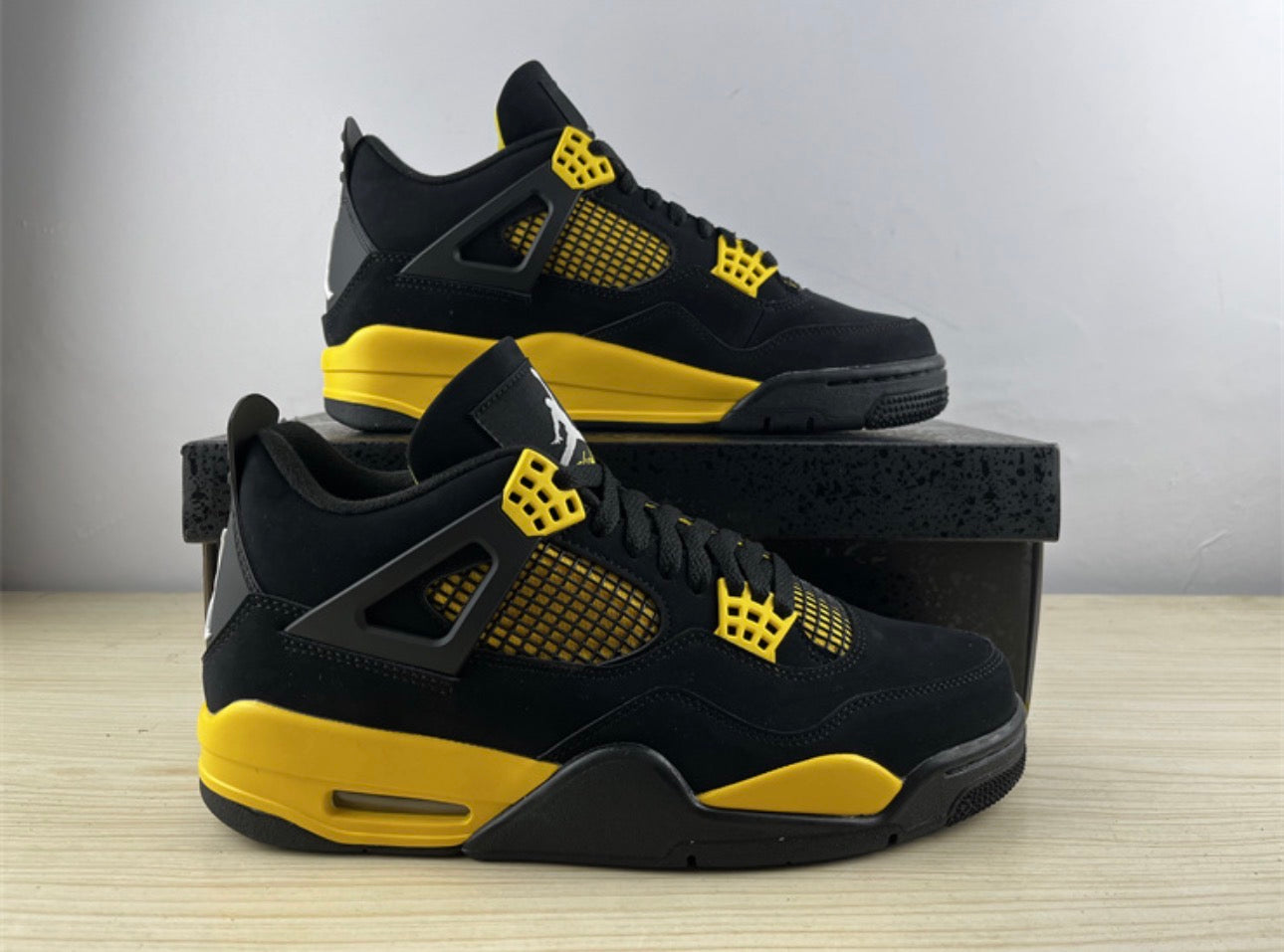 Thunder 4s
