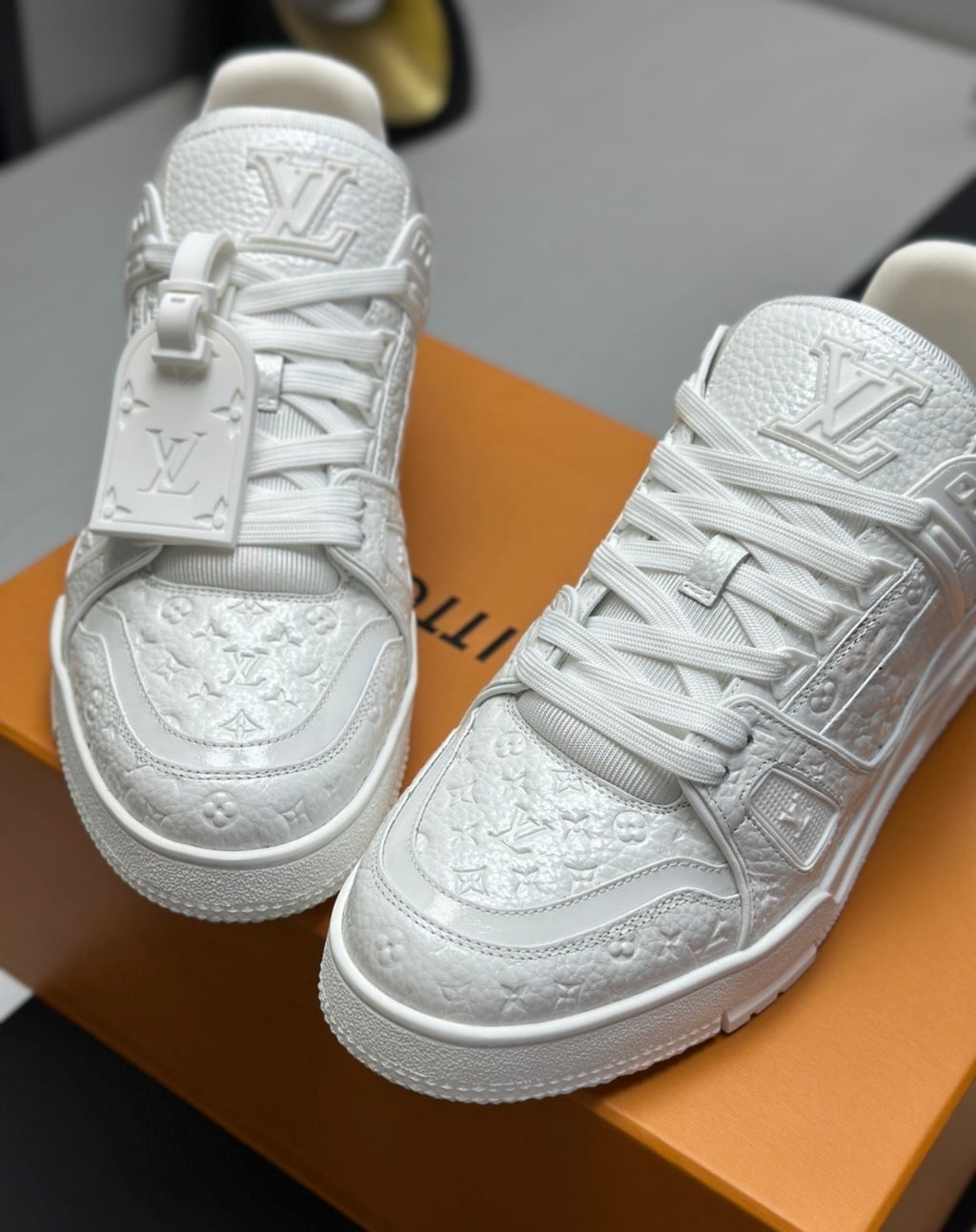 LV shoes
