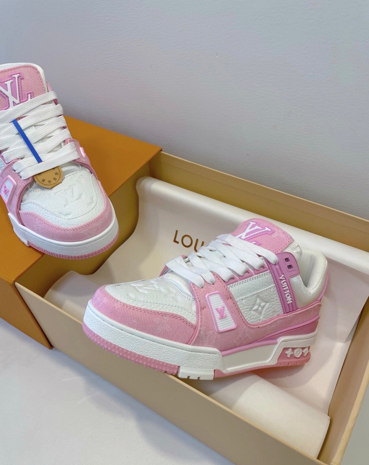 LV shoes