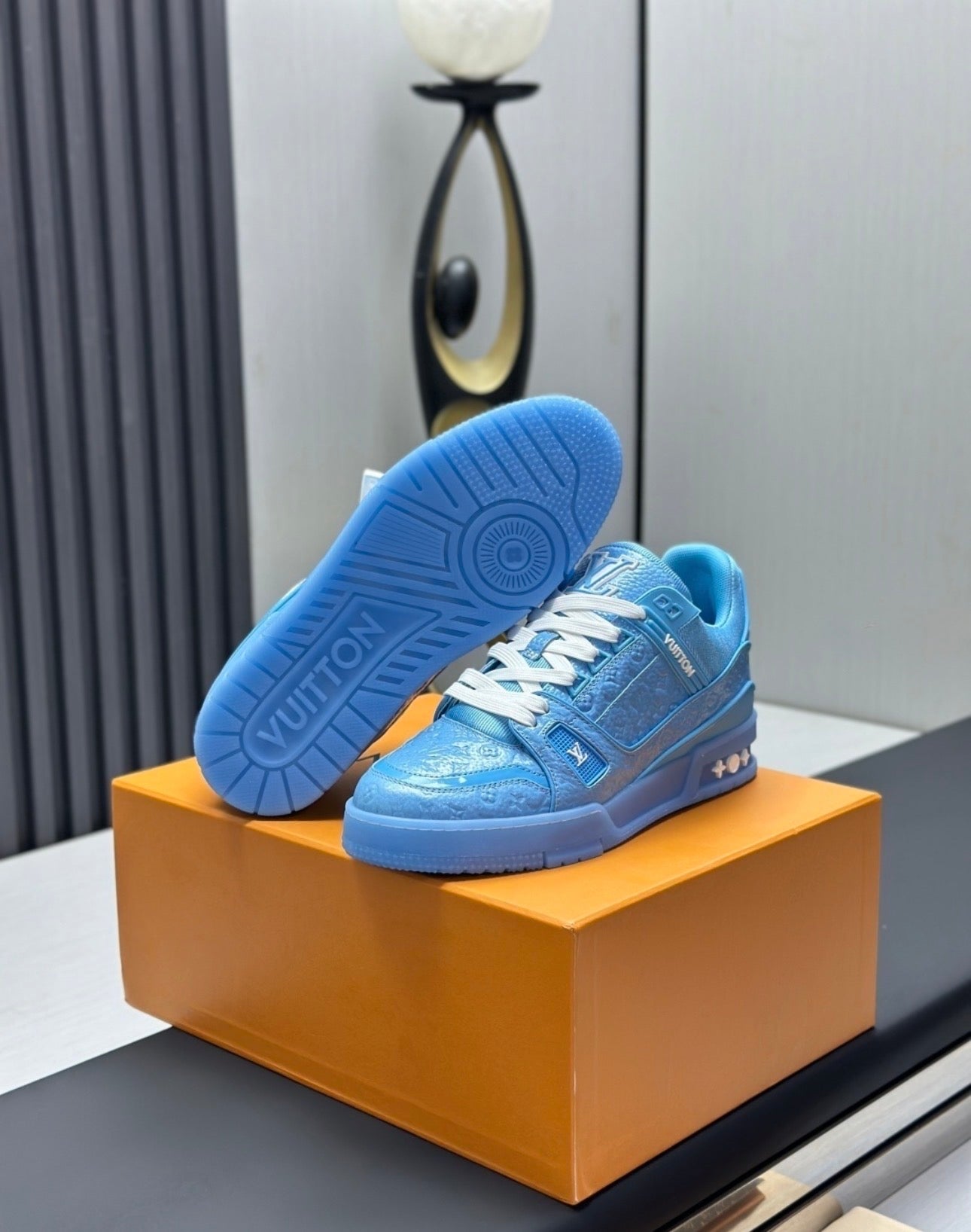 LV shoes