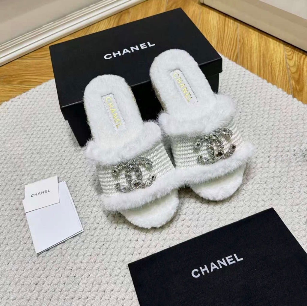 Chanel slides