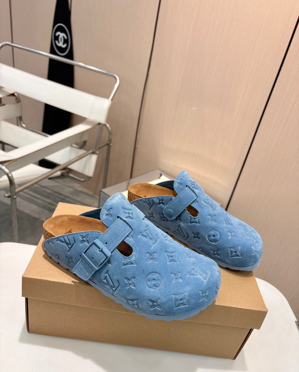 LV slippers